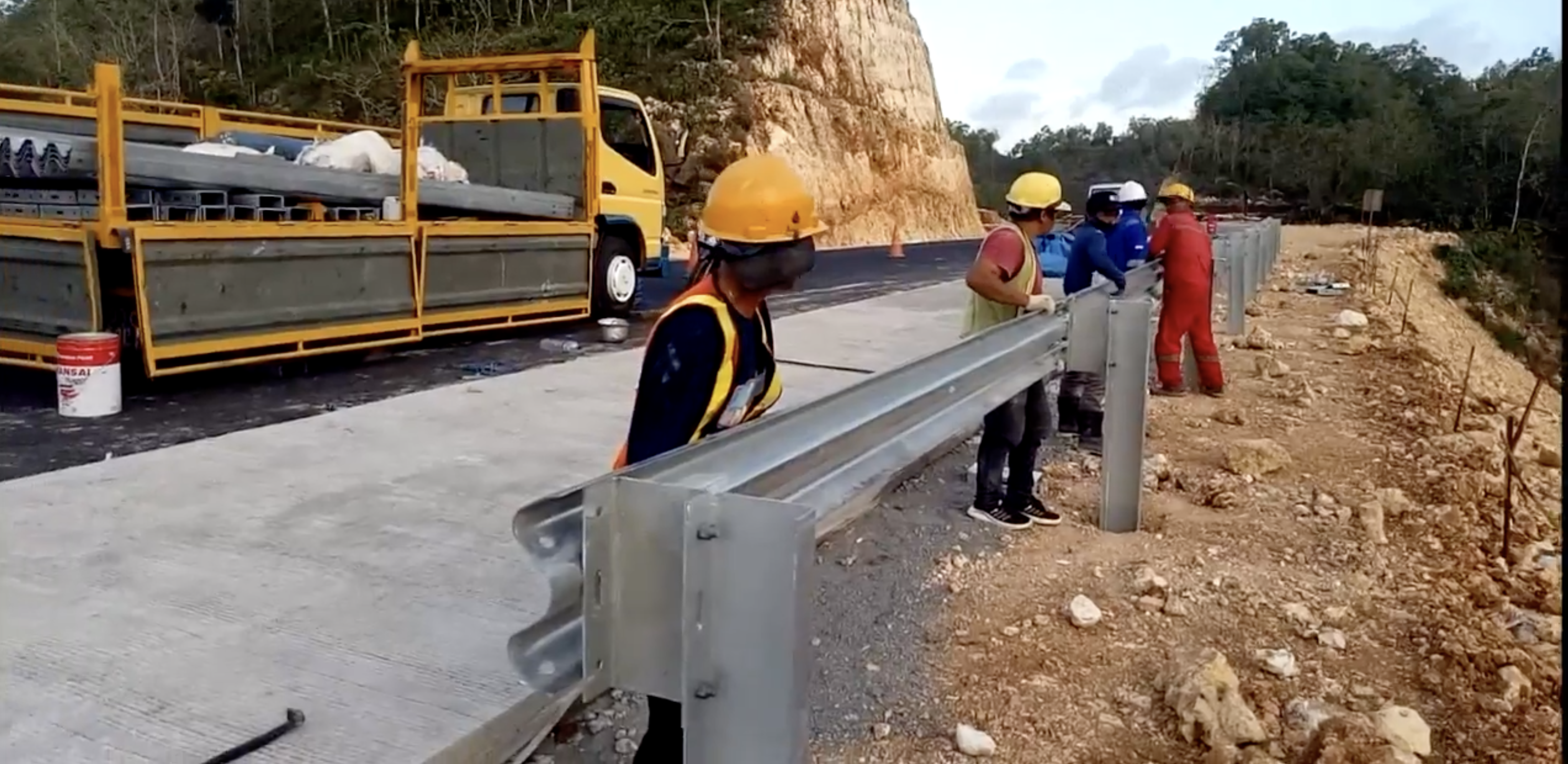 Proyek Guard Rail